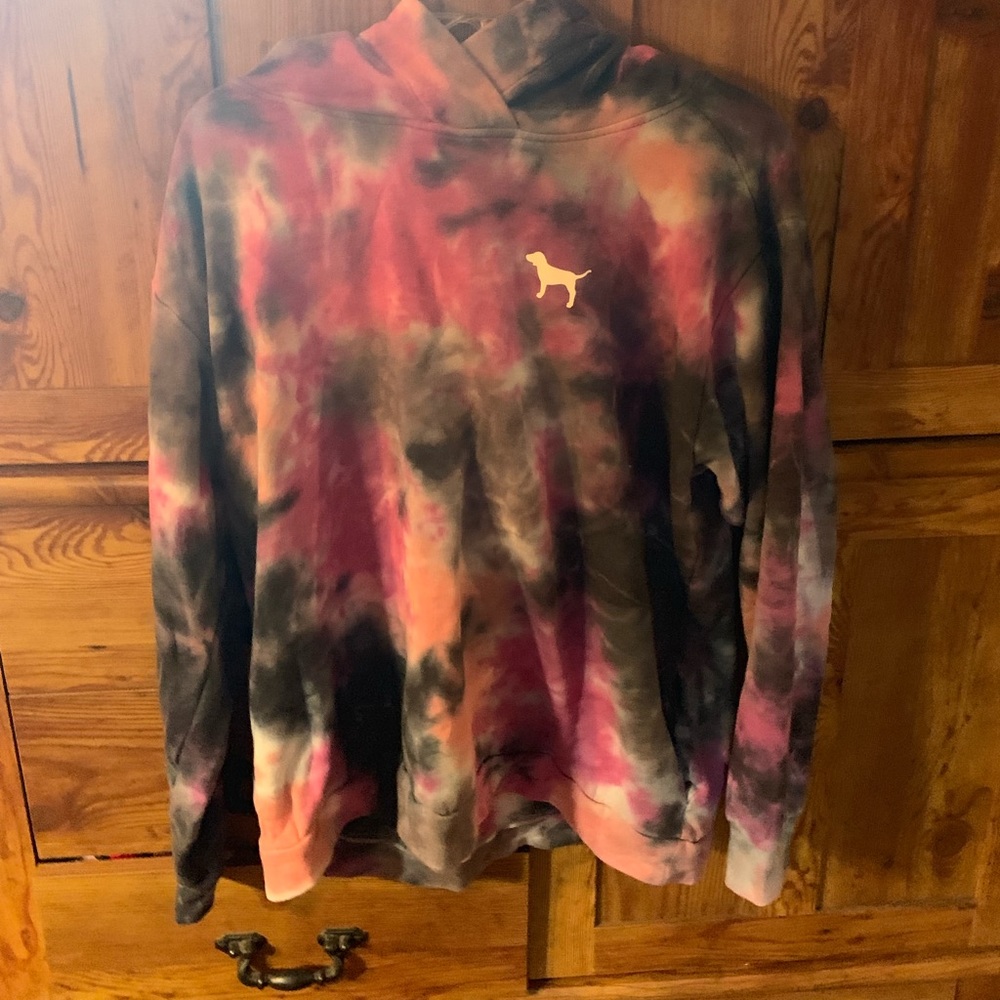 vs pink tie dye sweatshirt